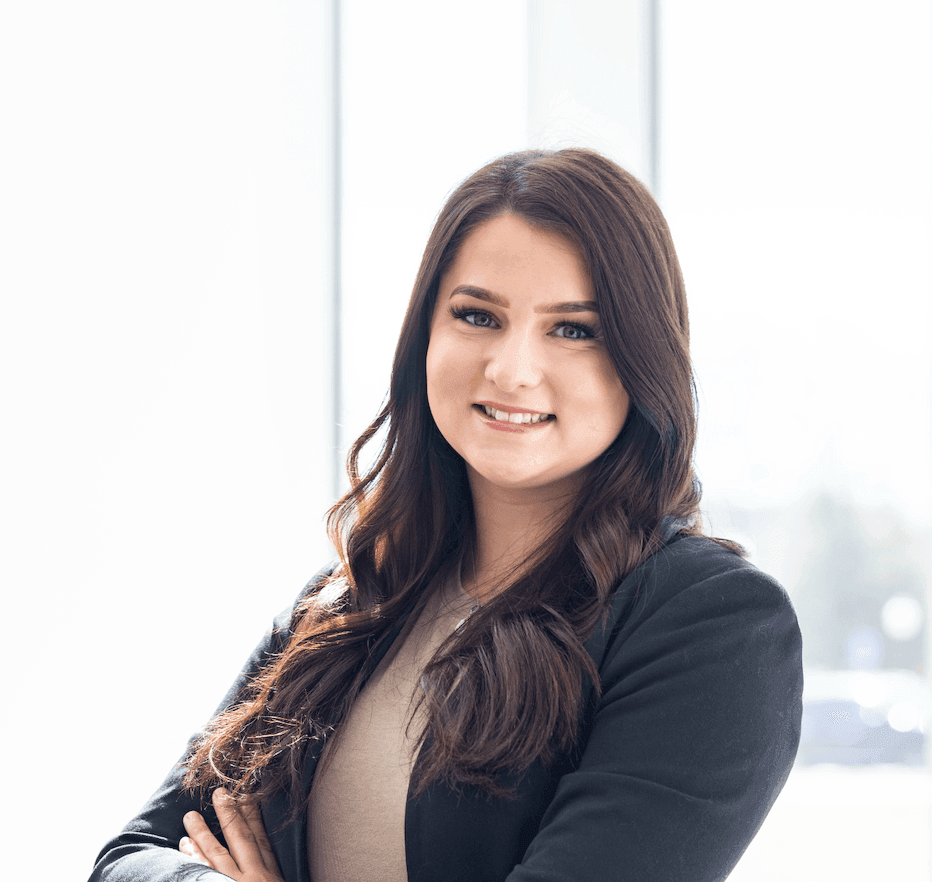 Olivia Kelly, Sales Associate